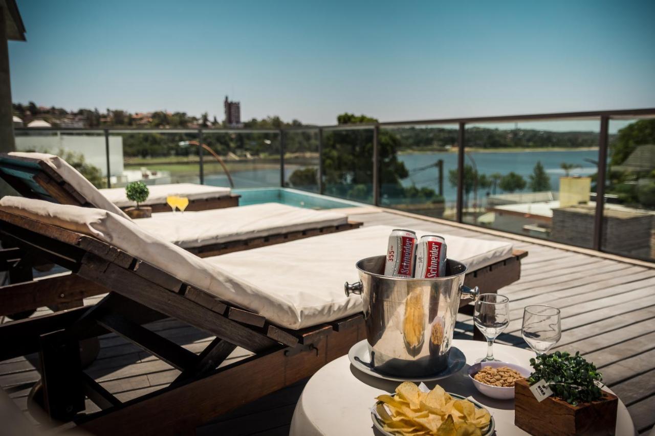 Costalago Suites- By Hvh Villa Carlos Paz Extérieur photo