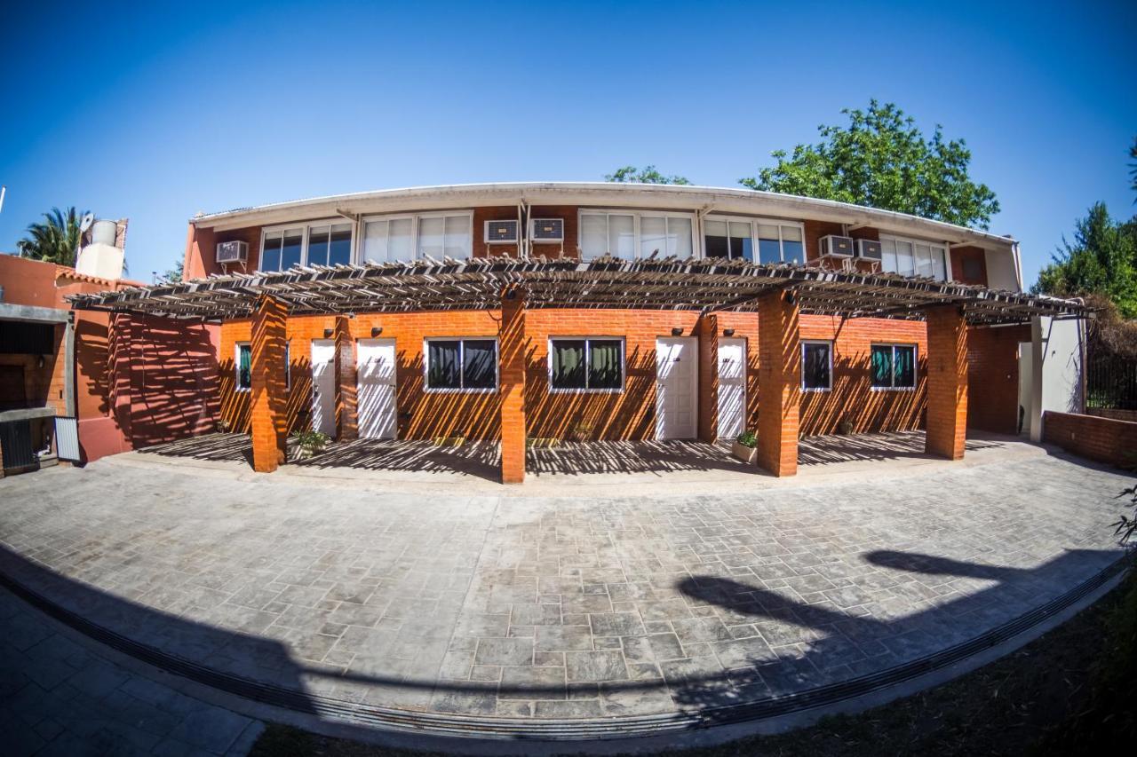 Costalago Suites- By Hvh Villa Carlos Paz Extérieur photo